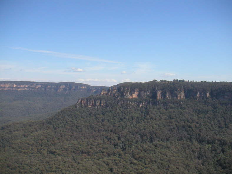 Circa 110 km westlich von Sydney liegt der Blue-Mountains-Nationalpark