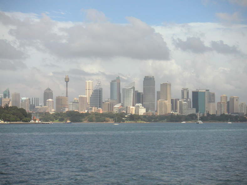 Blick von Watsons Bay auf den Central Business District von Sydney.