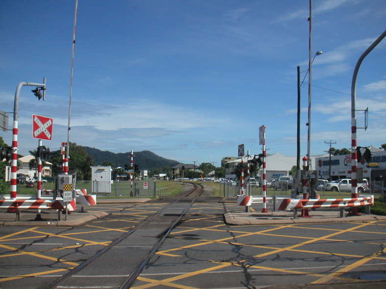 Am Bahnhof.