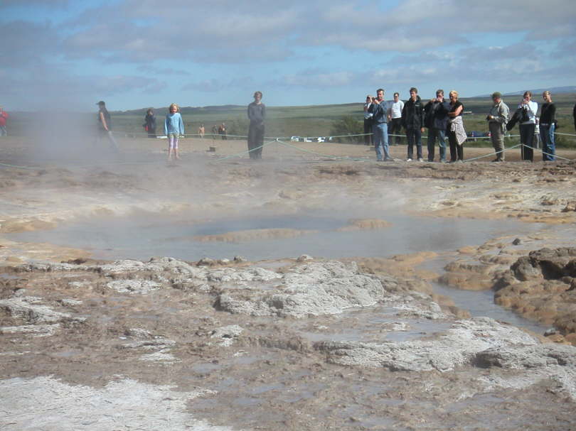 Der Gro�e Geysir (seit 1915 kaum noch aktiv) ist Namesgeber f�r alle geothermalen Quellen.