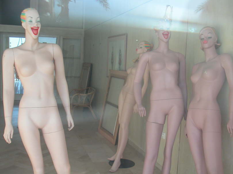 die Schaufensterpuppen.