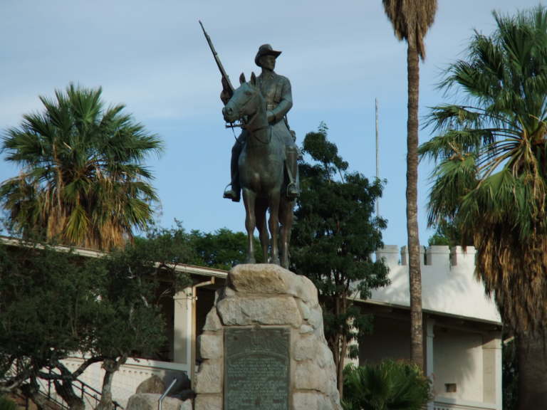 Reiterdenkmal f�r die im Herero Aufstand gefallenen Deutschen