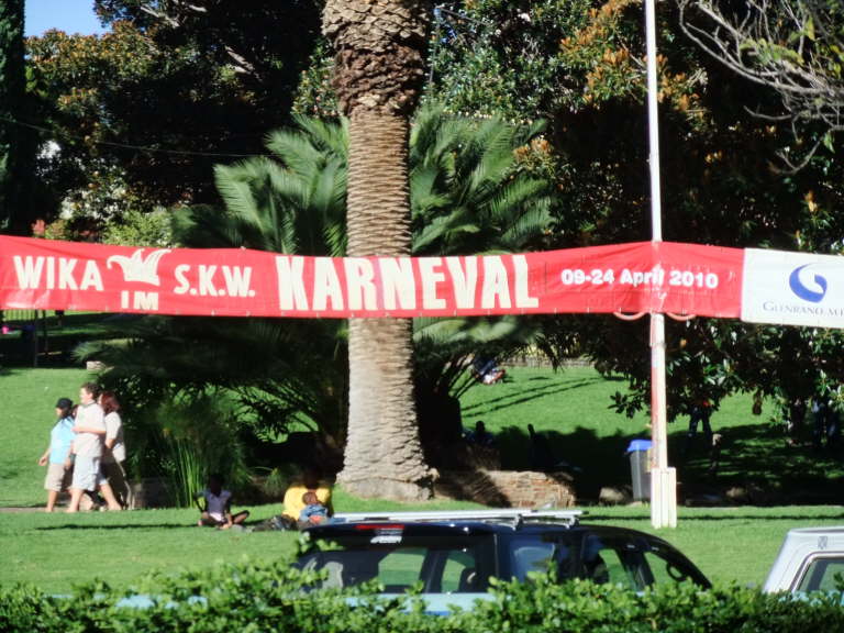 Auch Karneval wird hier gefeiert, allerdings im April.