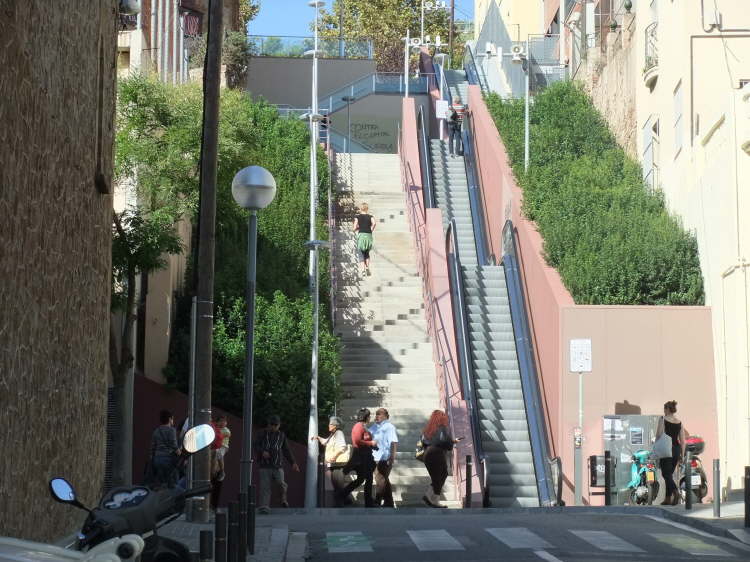 Auf dem R�ckweg entdeckten wir auch die Rolltreppe zum Park